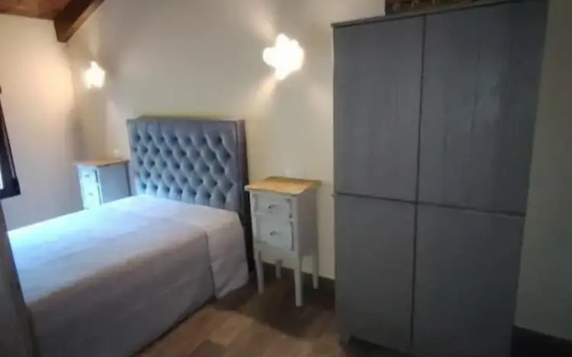 Casas Del Barranco De La Hoz