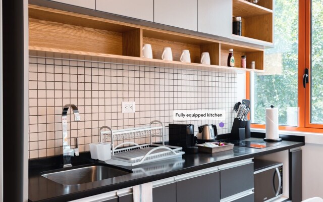 Hip, Modern Tech Condo w Rooftop in La Condesa