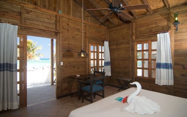 Petit Lafitte Hotel