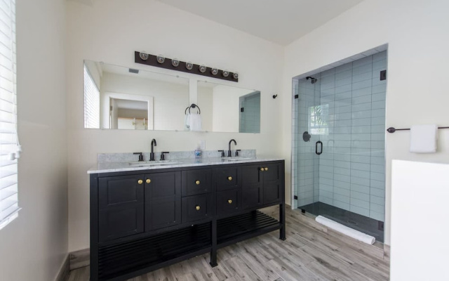 Surreal Southbeach Luxury & Huge 2BR apt & Terrace