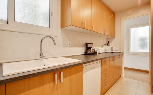 Cosy & Modern 4bdr in Central Eixample
