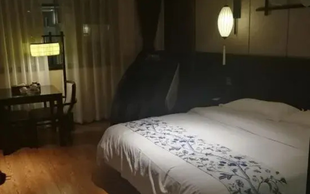 Crystal Pudi Hotel (Jingdezhen Zhushan Dongshi Huangyao)