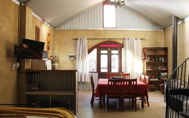Outback Cellar & Country Cottage