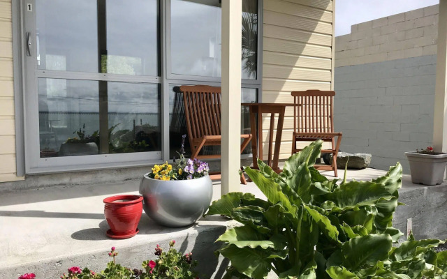 Bluff Ocean Vista Motel