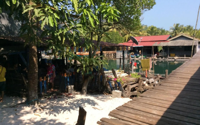 Palm Beach Bungalow Resort