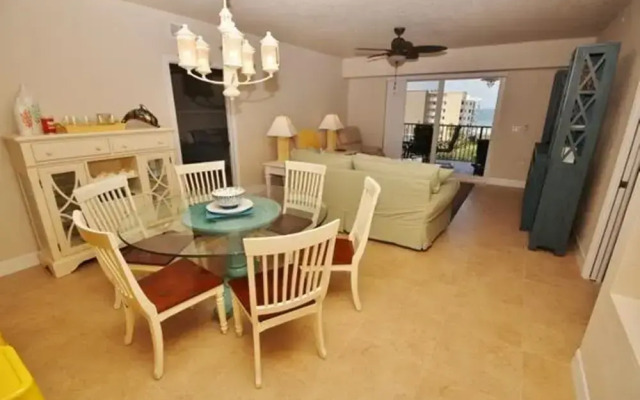 Oceanwalk 18-602 Apartment 3