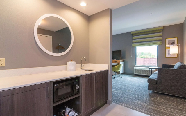 Hampton Inn & Suites Allen Park