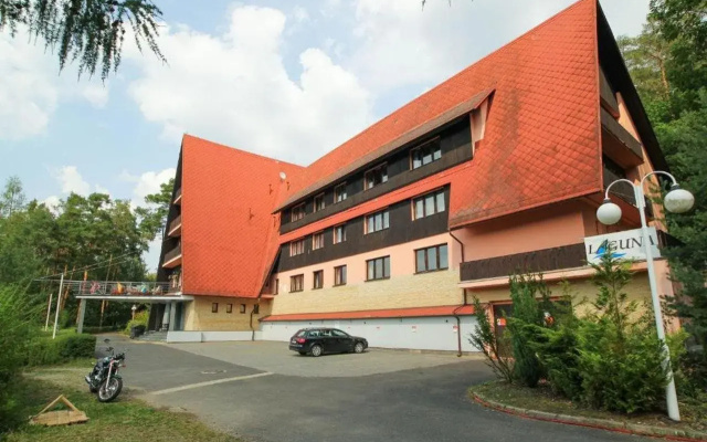 Hotel Laguna Slapy