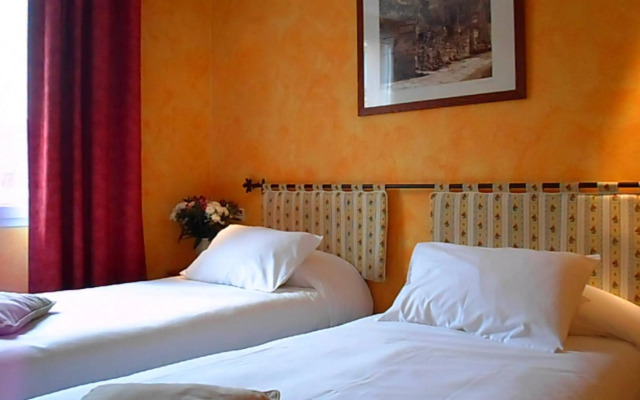 Brit Hotel Acacias