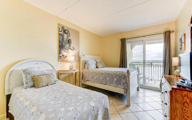 Windjammer Apartment 412
