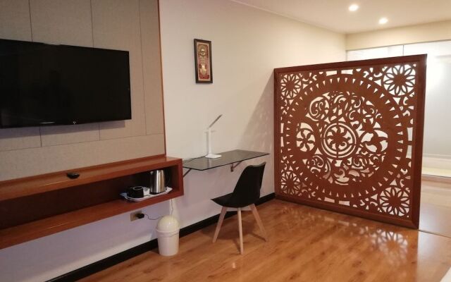 Hotel Candamo