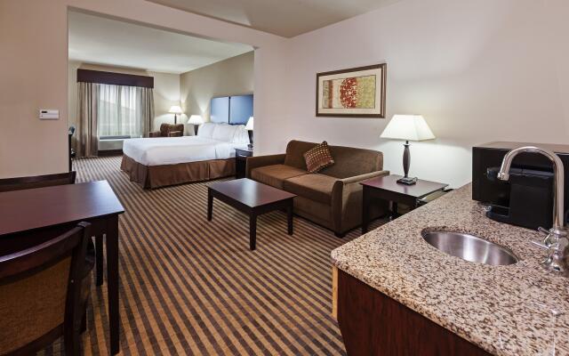 Holiday Inn Express Hotel & Suites Brady by IHG