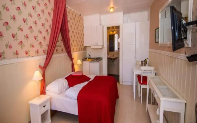 6 Person Holiday Park Home in Romo