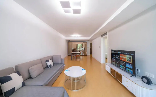 Tyms Modern 2BR 1BA Suite Xujiahui Metro