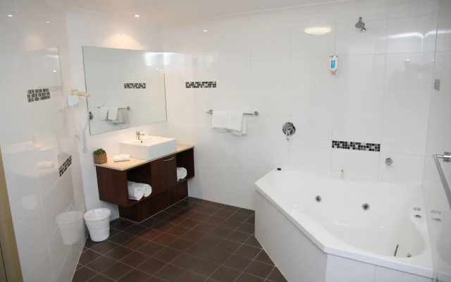 Rocky Resort Motor Inn