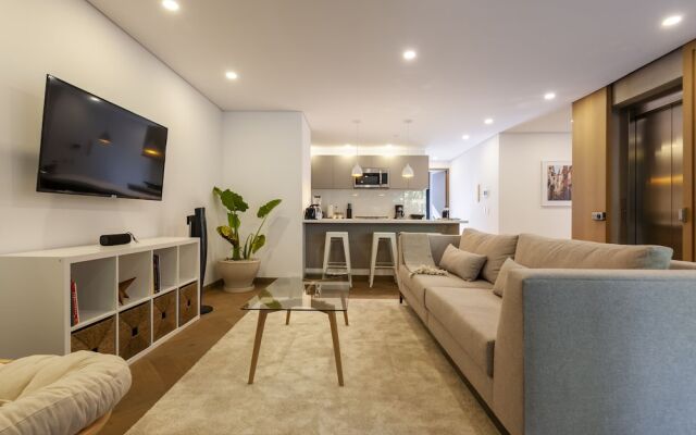 Wynwood House Schiller