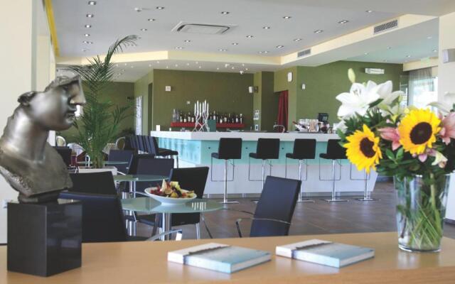 Royal Paradise Beach Resort & Spa