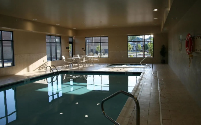 Hampton Inn & Suites Cleveland Mentor