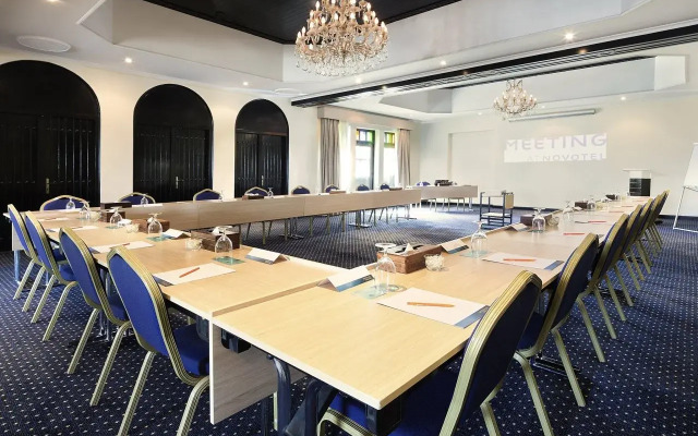 Novotel Bahrain Al Dana Resort