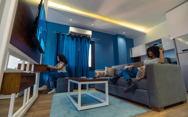 Travelholic Inn