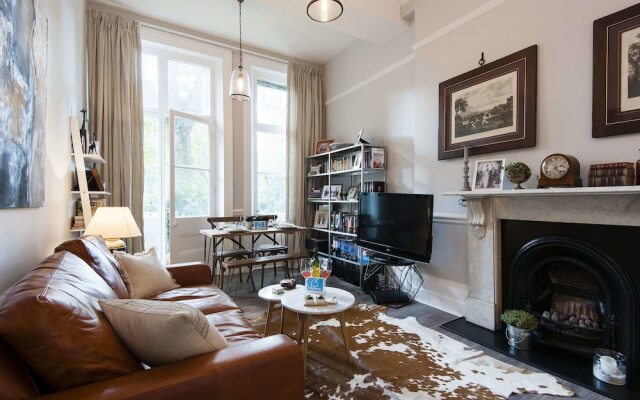 The Warwick Road Residence - IRV