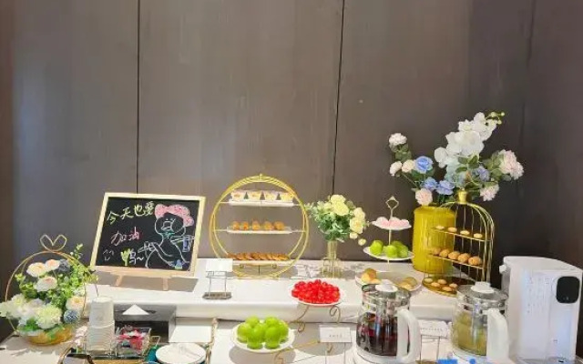 Xingguo Conrab hotel