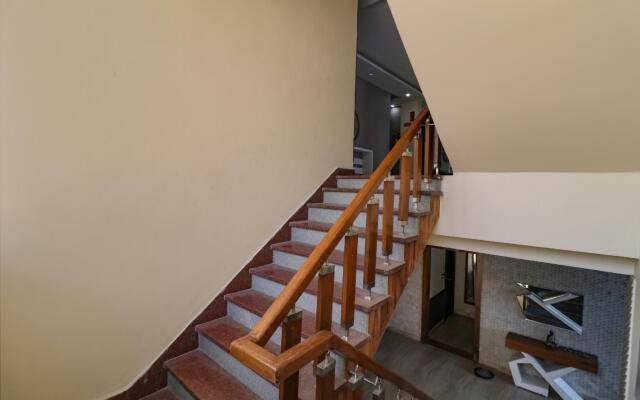 FabHotel Narula