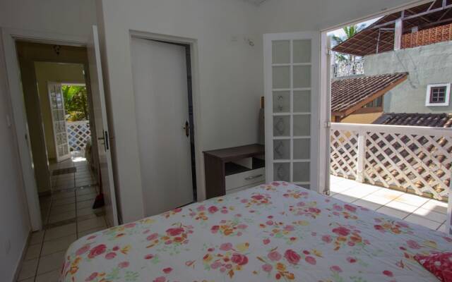 Casa ampla em Bertioga - 2 min. da praia