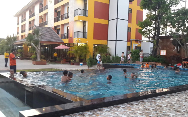 Tawan Anda Garden Hotel