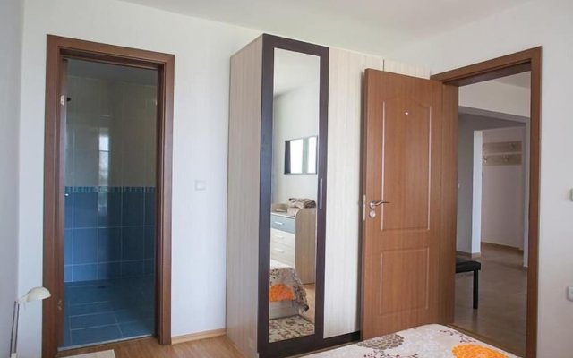 Guest Apartments Salena in Saint George Complex