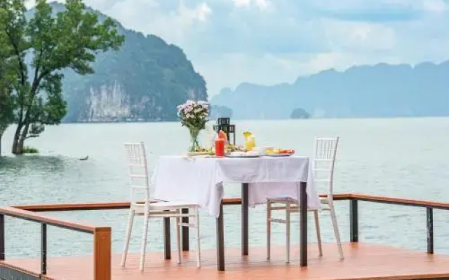 Mangrove Bay Krabi Beachfront Pool Villa
