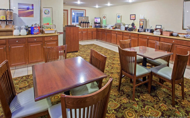 Country Inn & Suites by Radisson, Georgetown, KY