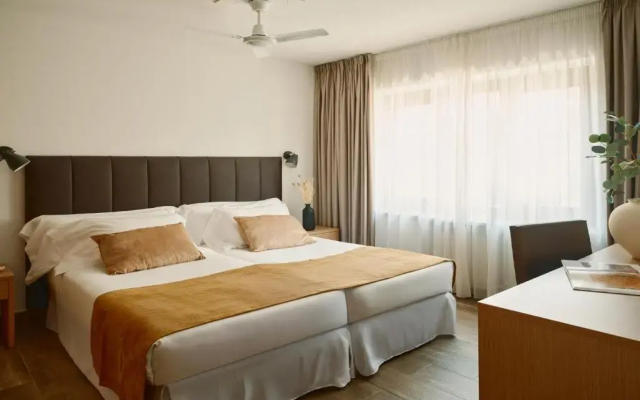 Hotel MET Pamplona