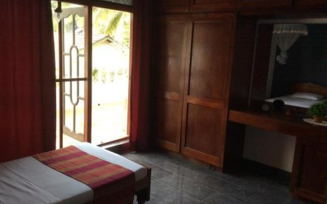 Negombo Travellers Inn