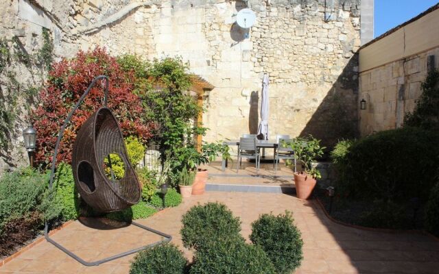 Le Patio Chambres et Table dHotes