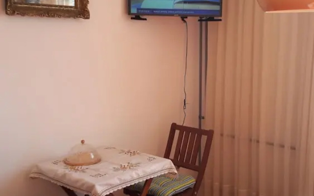 Rooms-House With Garden