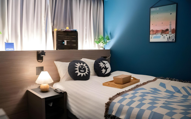 Hotel She, Osaka