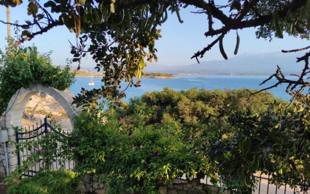 Seaside, relaxing family house with playground! Villa Lavrys 4