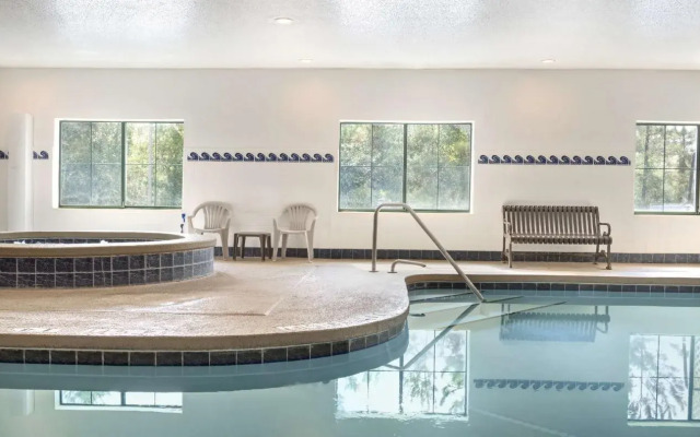 Country Inn & Suites by Radisson, Savannah Gateway, GA