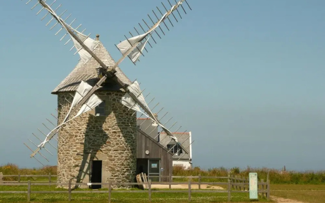 Holiday Home in Plozévet near Beaches
