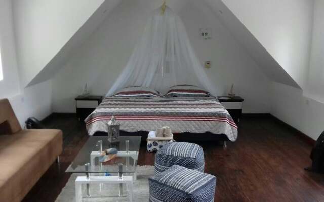 House Of The Sunattic Space Ighouseofthesunadz