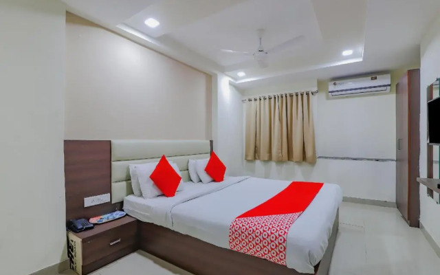 Hotel Meet Palace by Oyo Rooms