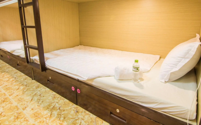 Dream Box Hostel