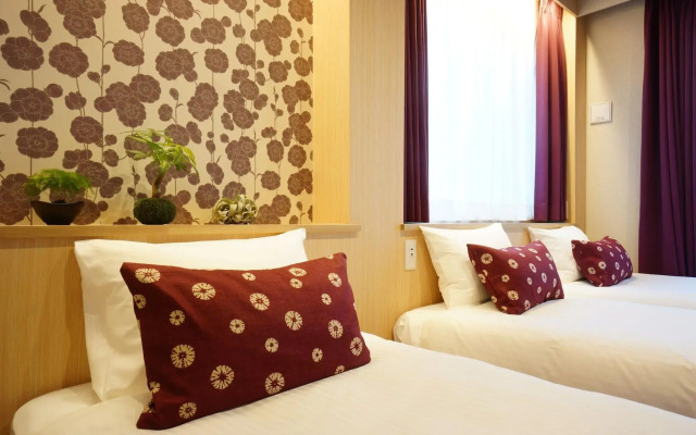 Rona Hotel