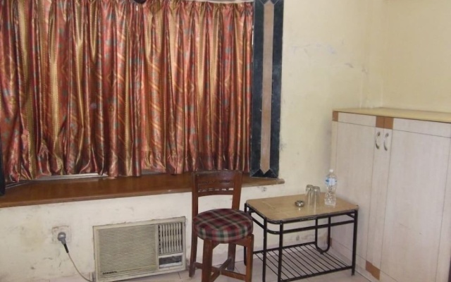 Hotel Palms – Guest Rooms – Navi Mumbai