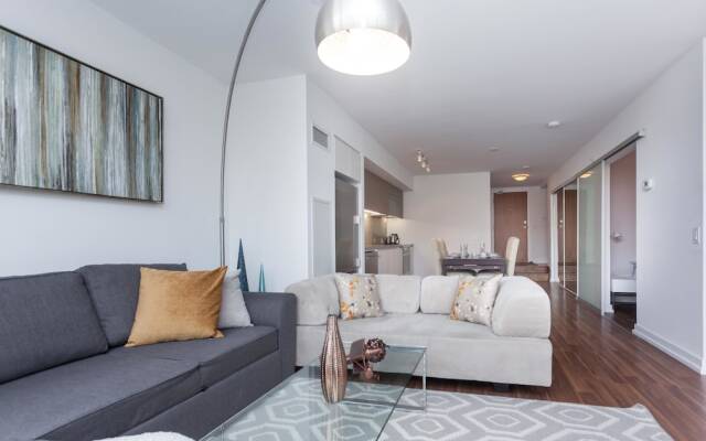 Applewood Suites - Condo Townhome