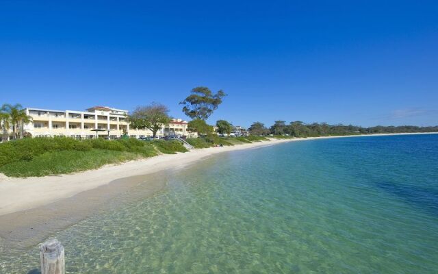 Achilles Street, 1/6