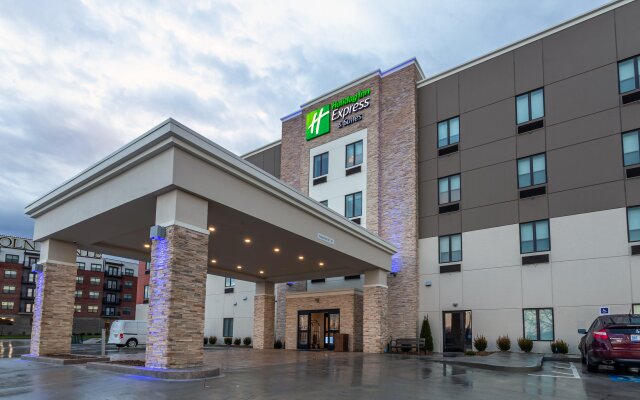 Holiday Inn Express & Suites Columbus - Worthington, an IHG Hotel