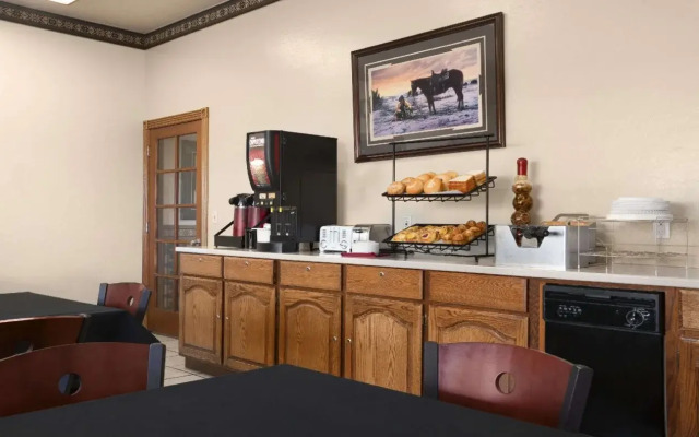 The Hotel Serene Glendale Peoria, Surestay Collection by BW