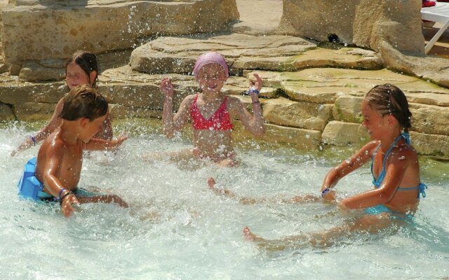 Luxury Chalet With air Conditioning 900 m. From the Beach